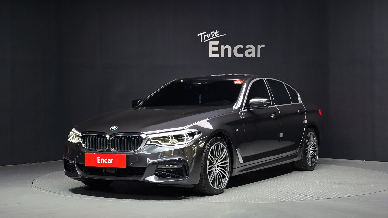 car BMW 5 Series id43556 main photo