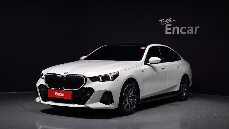 car BMW 5 Series id43574 main photo