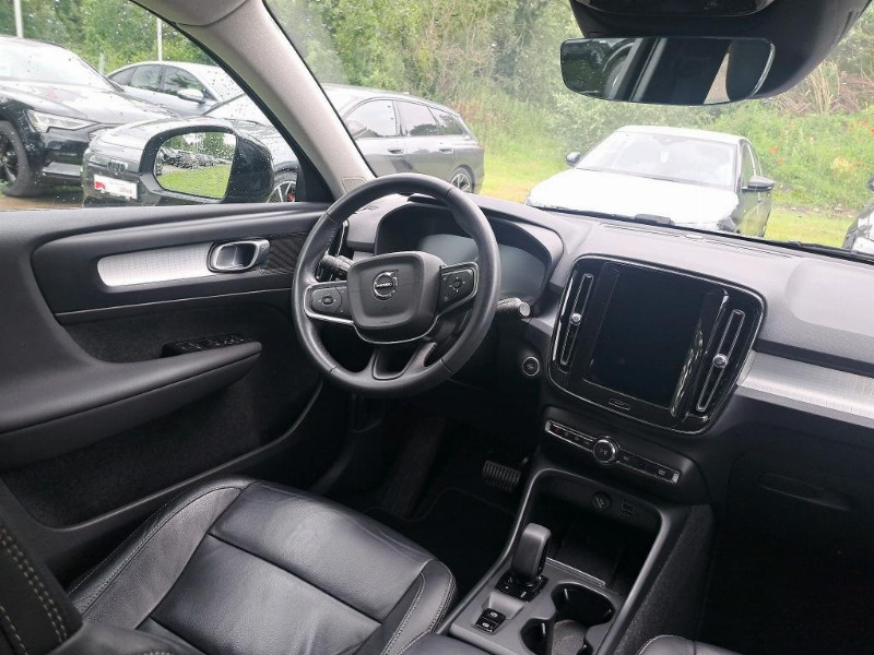 car Volvo XC40 id43601 photo #5