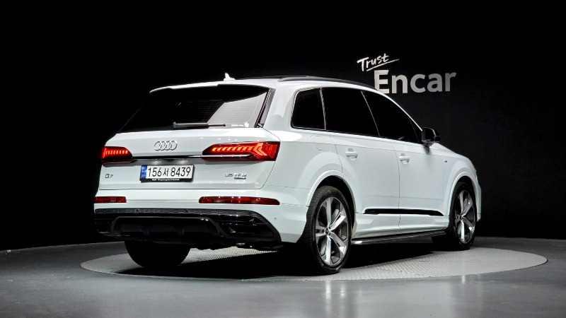 car Audi Q7 id43744 photo #2