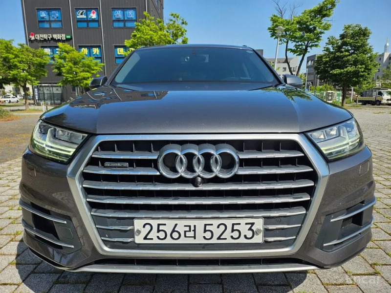 car Audi Q7 id43747 photo #3