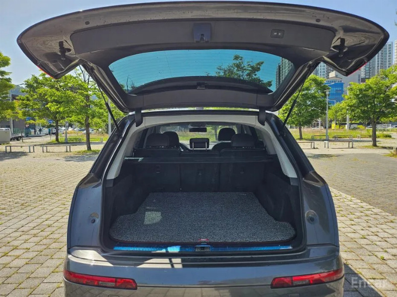 car Audi Q7 id43747 photo #9