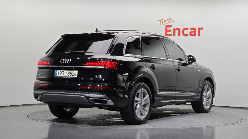 car Audi Q7 id43757 photo #2