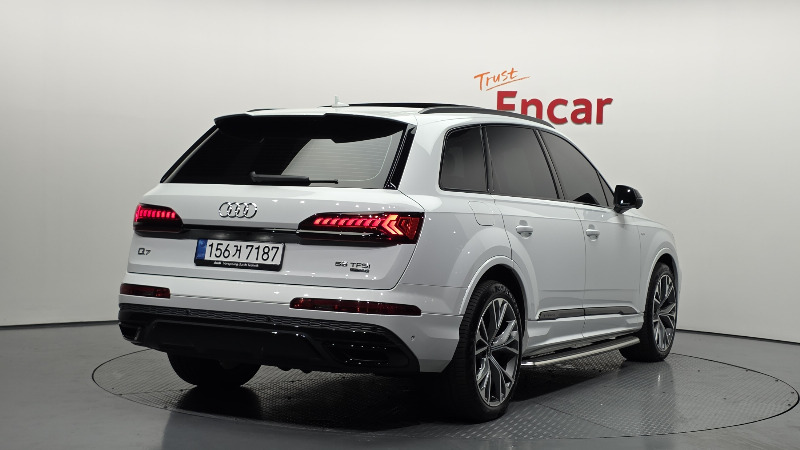 car Audi Q7 id43768 photo #2