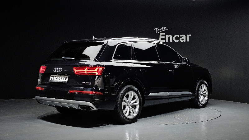 car Audi Q7 id43777 photo #2