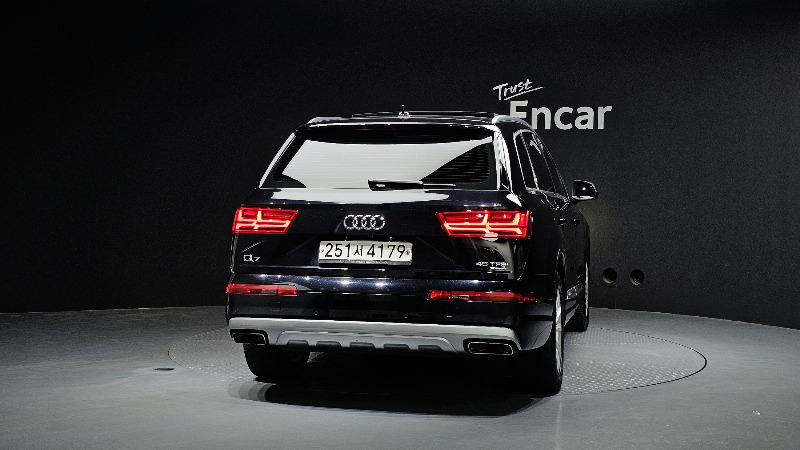 car Audi Q7 id43777 photo #4