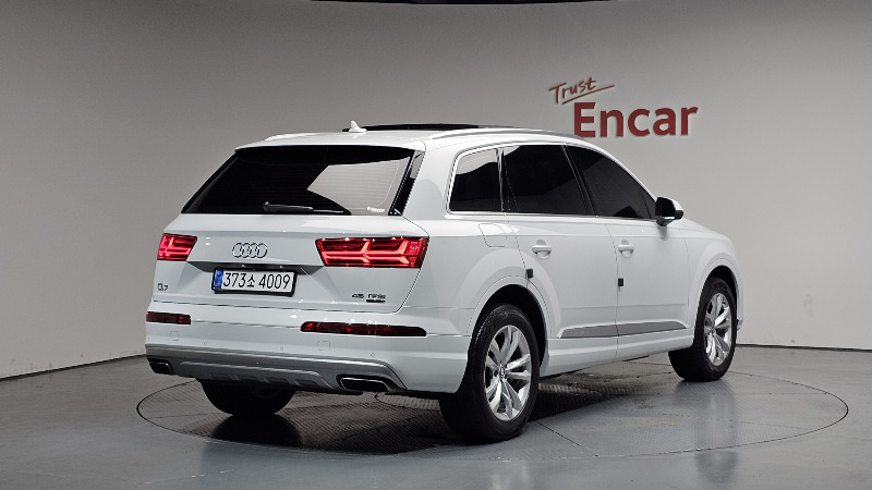 car Audi Q7 id43787 photo #2