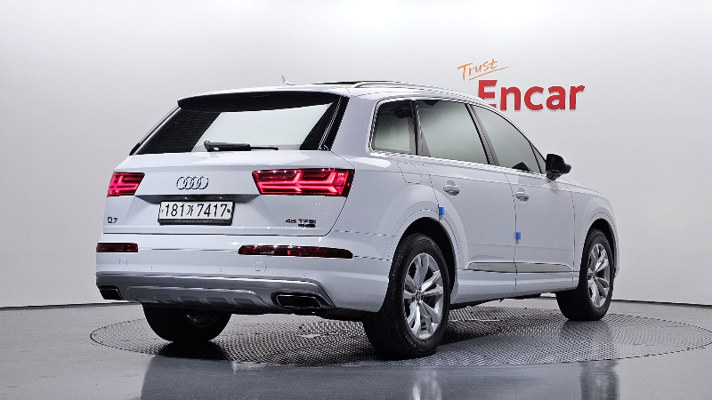 car Audi Q7 id43789 photo #2