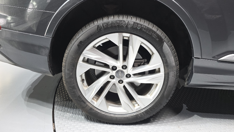 car Audi Q7 id43792 photo #5