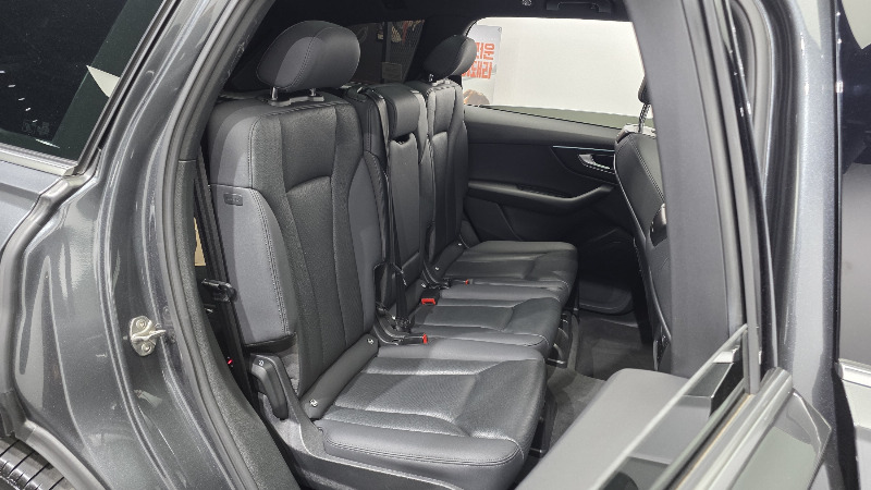 car Audi Q7 id43818 photo #12