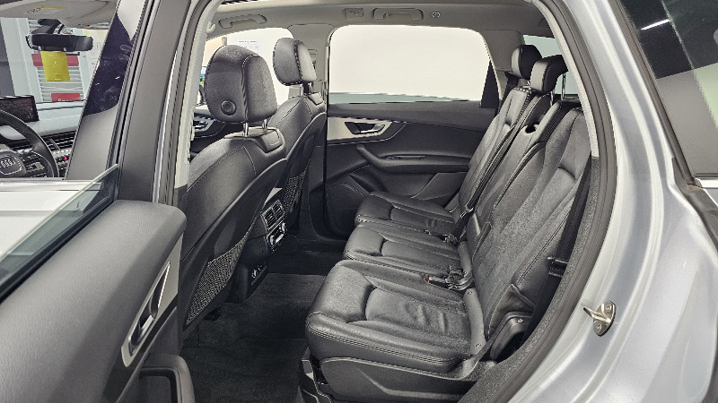 car Audi Q7 id43835 photo #12