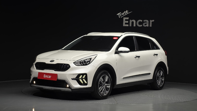car KIA Niro id43977 main photo