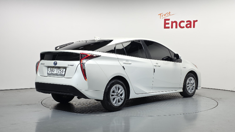 car Toyota Prius id44002 photo #2