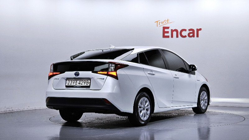 car Toyota Prius id44010 photo #2
