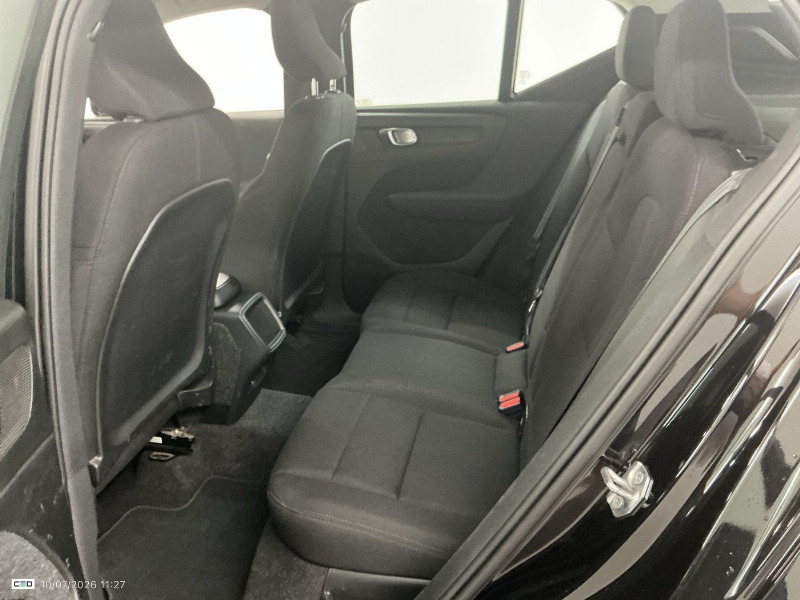 car Volvo XC40 id44074 photo #5