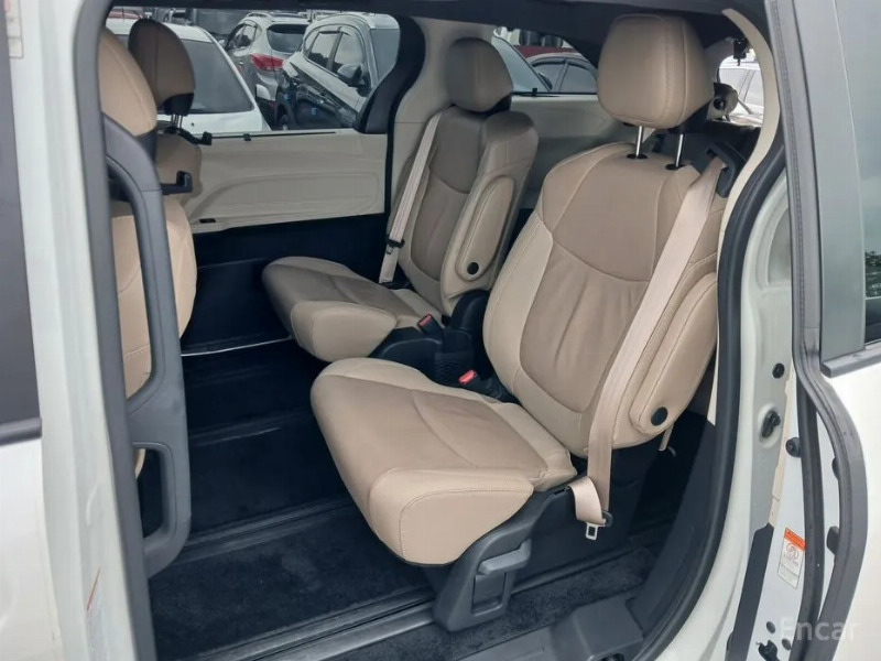 car Toyota Sienna id44103 photo #6