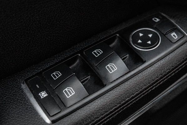 car Mercedes Benz E Class id44174 photo #17