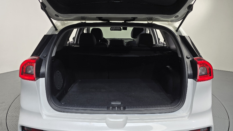 car KIA Niro id44385 photo #18