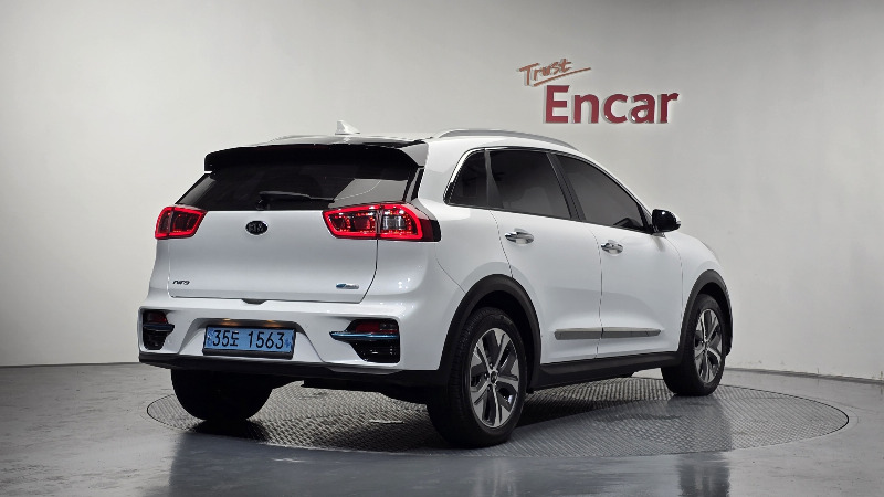 car KIA Niro id44385 photo #2