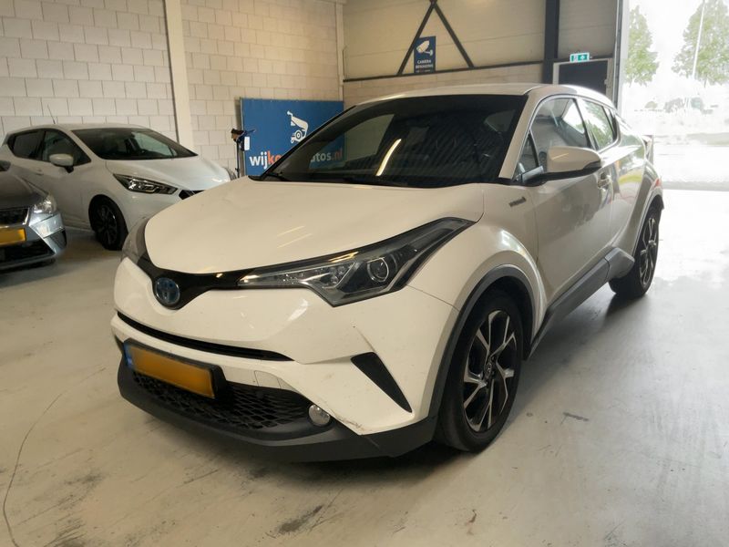 car Toyota C-HR id45270 main photo