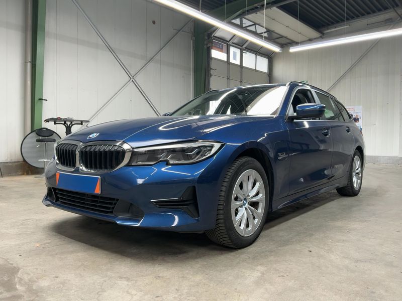 car BMW 3 Series id45317 main photo