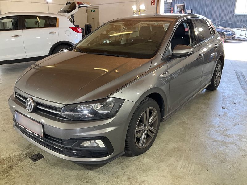 car Volkswagen Polo id45405 main photo