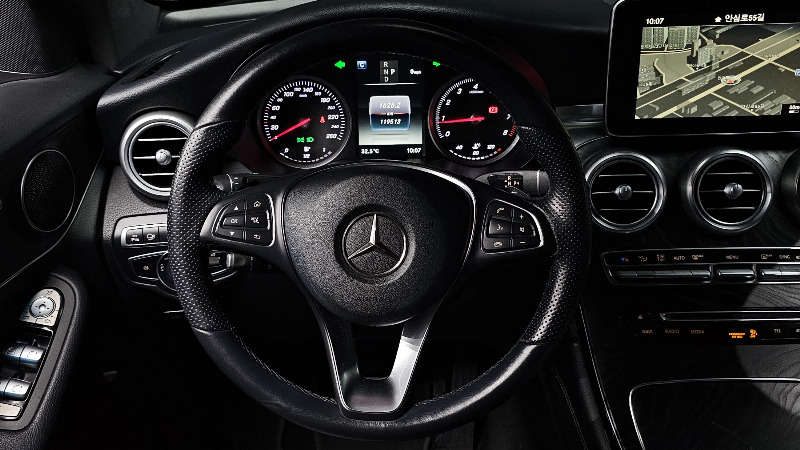 car Mercedes Benz GLC id45836 photo #13