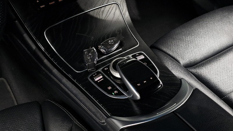 car Mercedes Benz GLC id45836 photo #17