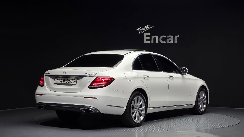 car Mercedes Benz E Class id45846 photo #2