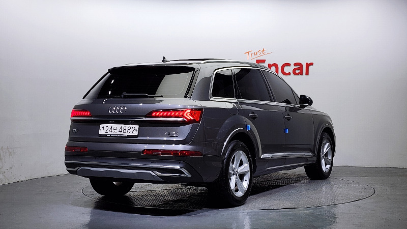 car Audi Q7 id45913 photo #2