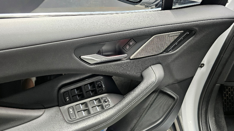 car Jaguar I-PACE id46053 photo #18