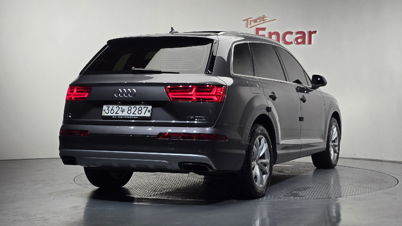 car Audi Q7 id46265 photo #2