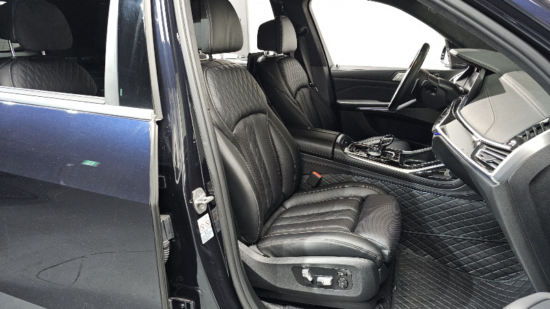 car BMW X7 id46953 photo #10