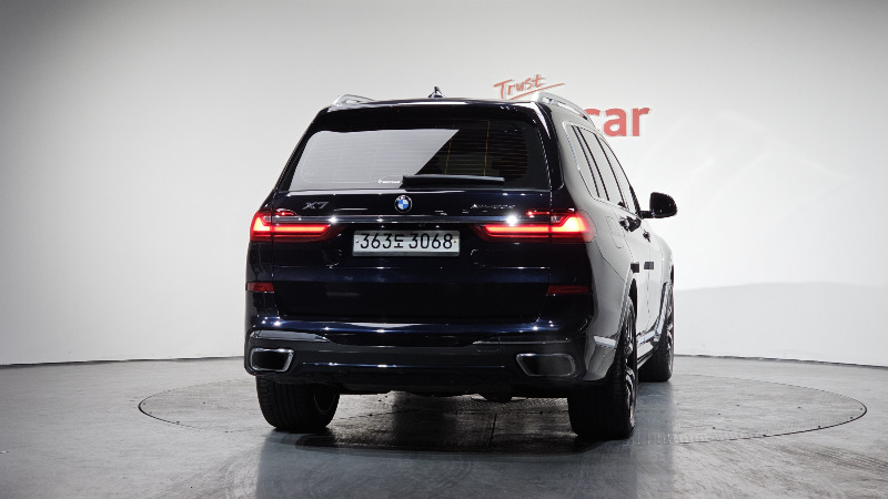 car BMW X7 id46953 photo #4