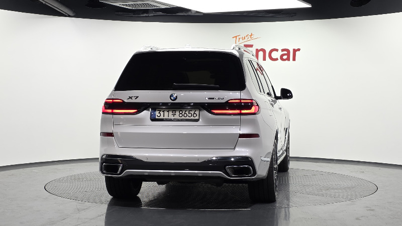 car BMW X7 id46992 photo #4