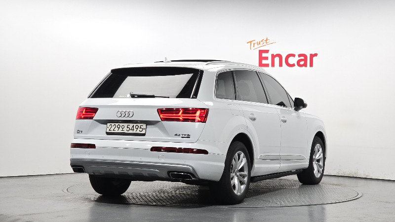 car Audi Q7 id47014 photo #2