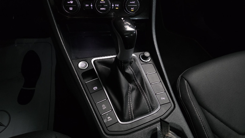 car Volkswagen Jetta id47175 photo #9
