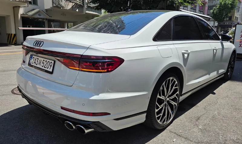 car Audi S8 id47587 photo #2
