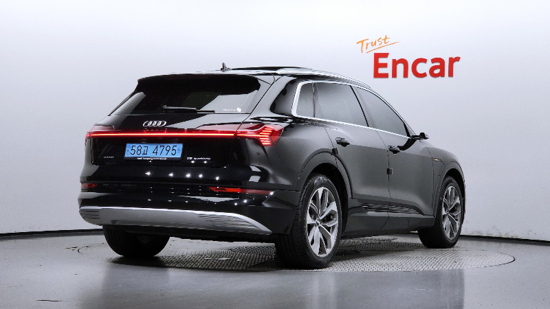 car Audi e-tron id47595 photo #2