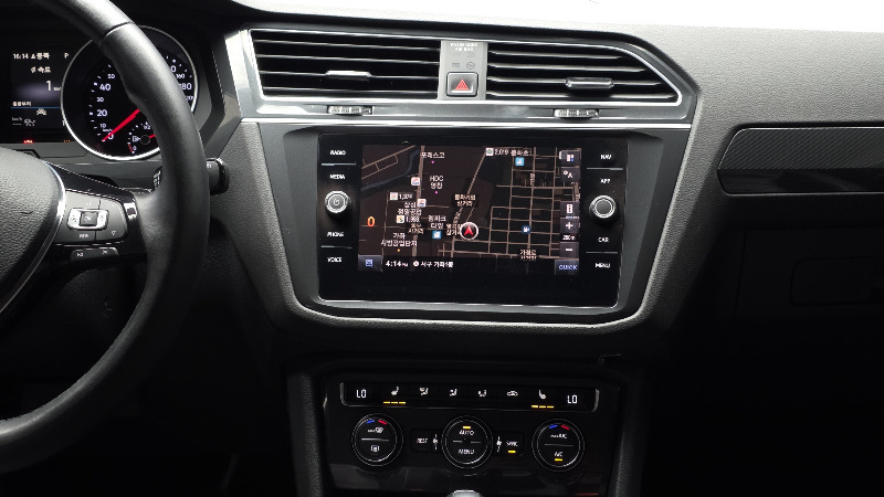car Volkswagen Tiguan id47621 photo #14