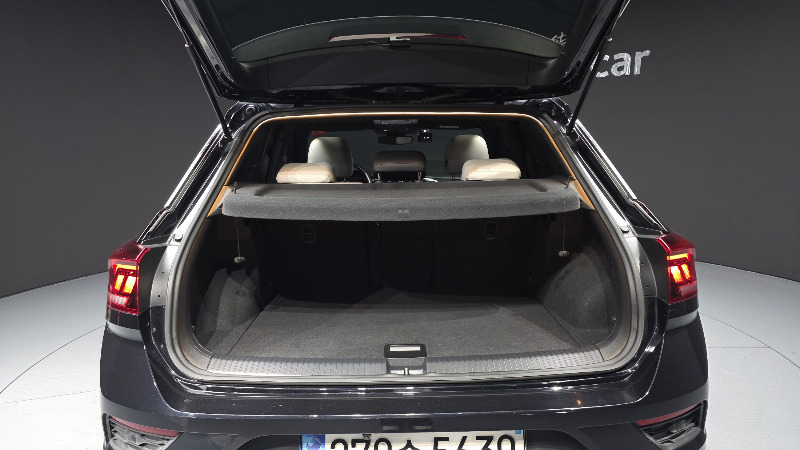 car Volkswagen T-Roc id47636 photo #19