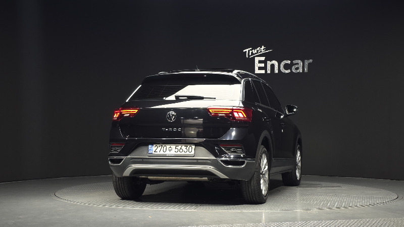 car Volkswagen T-Roc id47636 photo #4