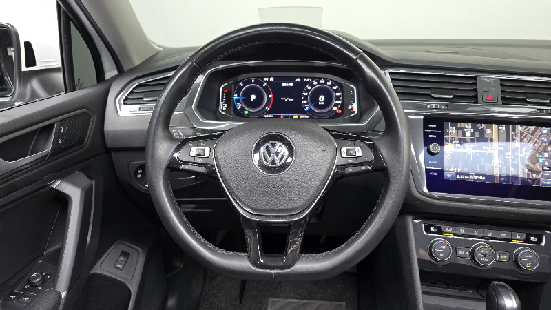 car Volkswagen Tiguan id47652 photo #13