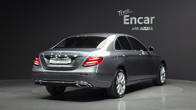 car Mercedes Benz E Class id47729 photo #2
