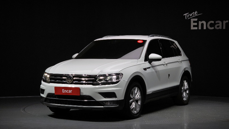 car Volkswagen Tiguan id47826 main photo
