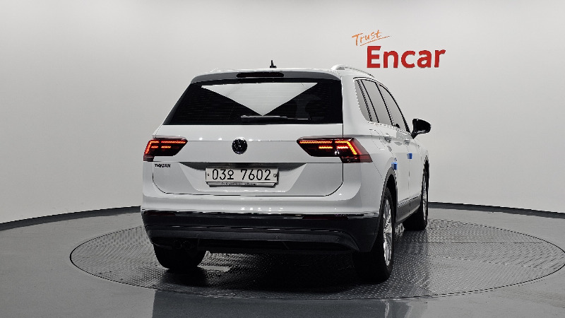 car Volkswagen Tiguan id47827 photo #4