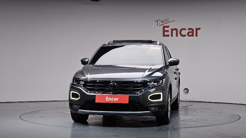 car Volkswagen T-Roc id47835 photo #3