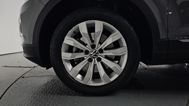 car Volkswagen T-Roc id47835 photo #5