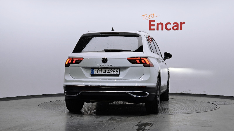 car Volkswagen Tiguan id47844 photo #4