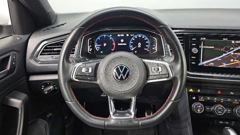 car Volkswagen T-Roc id47849 photo #14